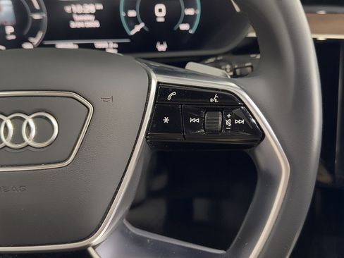 Used 2023 Audi e-tron Premium w/ Convenience Plus Package image 22