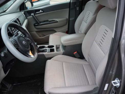 Certified 2018 Kia Sportage LX w/ LX Technology Package image 4