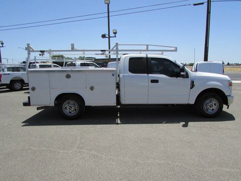 Used 2022 Ford F350 XL w/ Power Equipment Group image 5