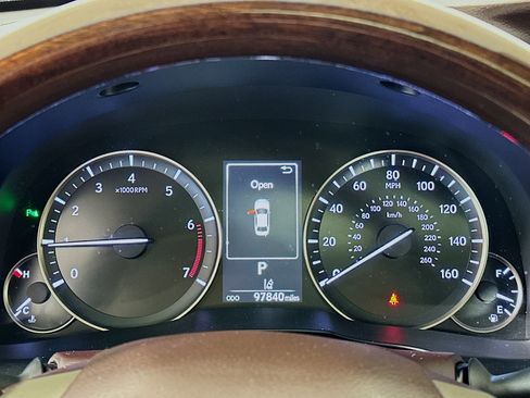 Used 2016 Lexus ES 350 w/ Luxury Package w/Wood Trim image 19