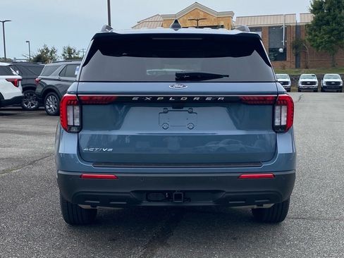 Used 2025 Ford Explorer Active image 5