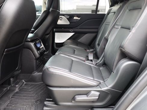 Used 2023 Lincoln Aviator Reserve w/ Equipment Group 201A AWD/4WD image 17