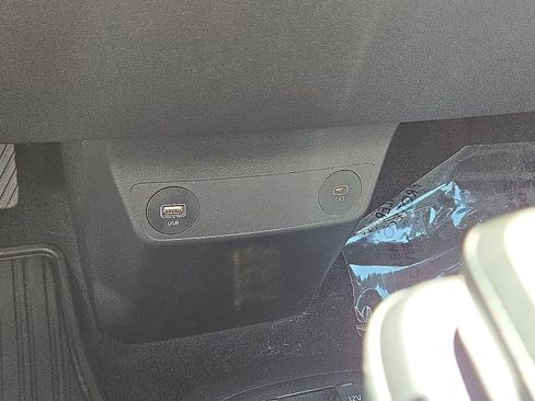 Used 2024 Kia EV6 Light RWD image 28