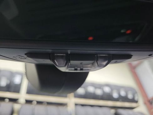 Used 2025 BMW X5 xDrive50e w/ Climate Comfort Package image 33