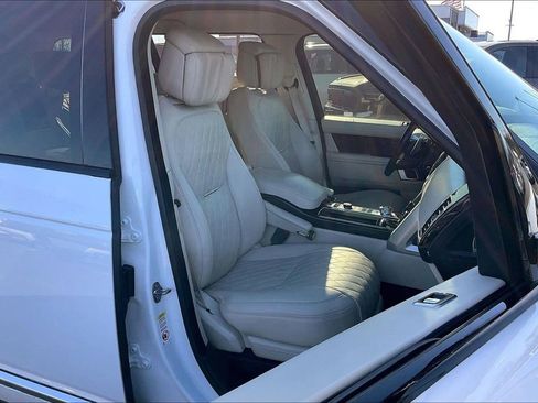 Used 2021 Land Rover Range Rover SV Autobiography Dynamic image 31