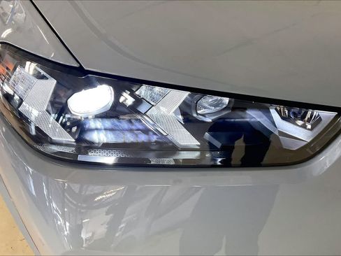 New 2026 BMW X5 M Competition w/ Executive Package AWD/4WD image 13