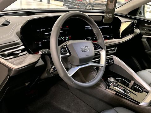 New 2025 Audi Q5 Premium Plus image 8