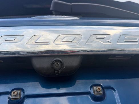 Certified 2022 Ford Explorer XLT AWD/4WD image 42