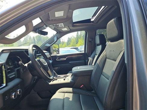 New 2025 GMC Sierra 3500 Denali w/ Denali Reserve Package image 22