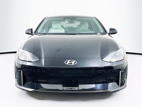 Used 2024 Hyundai Ioniq 6 SEL RWD image 2