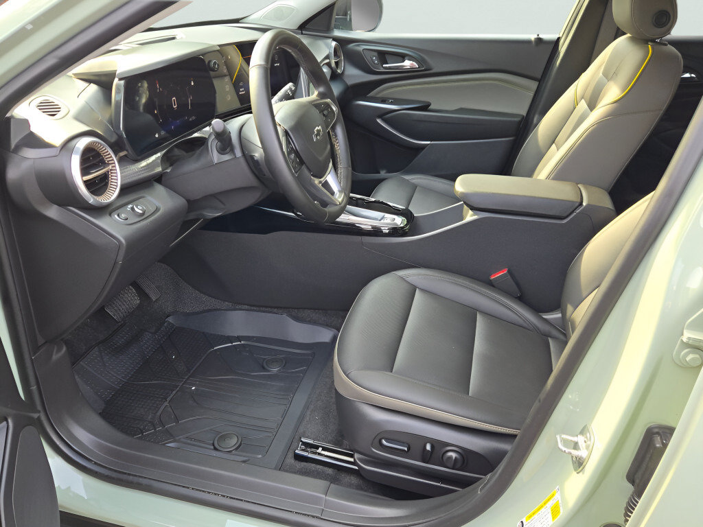 Certified 2024 Chevrolet Trax ACTIV w/ Driver Confidence Package FWD image 27