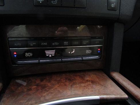 Used 2012 Mercedes-Benz E 350 E350 4MATIC Sedan w/ Premium 1 Pkg image 29