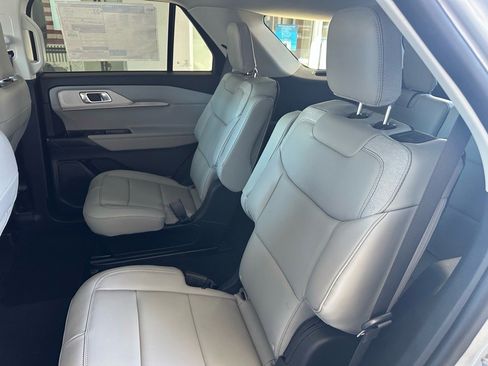 New 2026 Ford Explorer Active w/ Active Comfort Package image 24