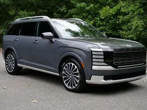 Used 2026 Hyundai Palisade Calligraphy AWD/4WD image 4
