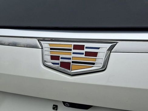 Used 2024 Cadillac Escalade ESV Premium Luxury w/ Performance Package image 34