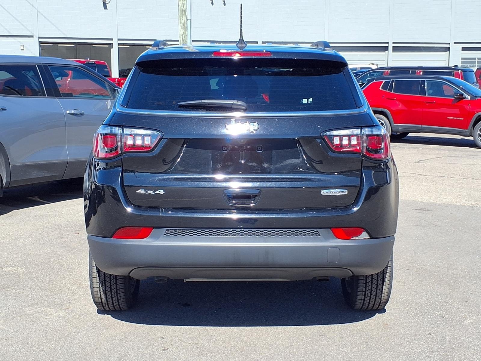 Certified 2023 Jeep Compass Latitude AWD/4WD image 20