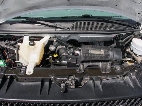 Used 2014 Chevrolet Express 2500 image 14