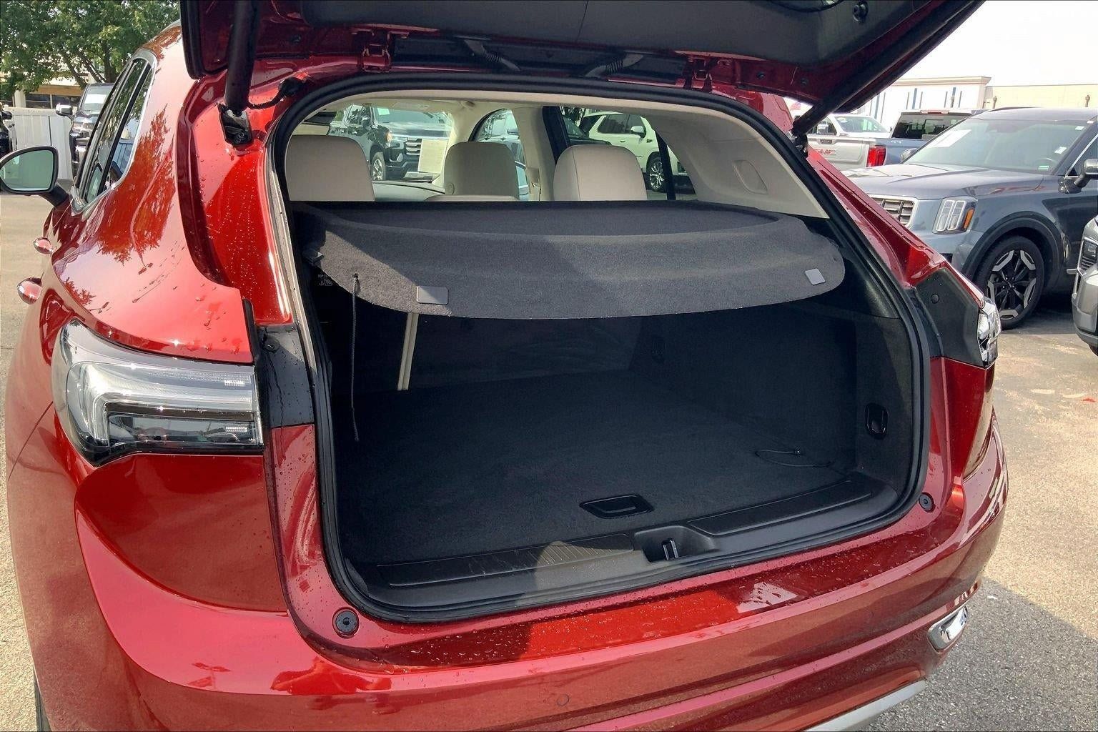 Used 2023 Buick Envision Avenir AWD/4WD image 4