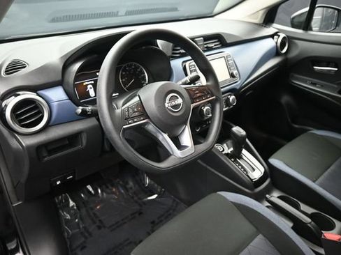 Used 2025 Nissan Versa SV FWD image 11