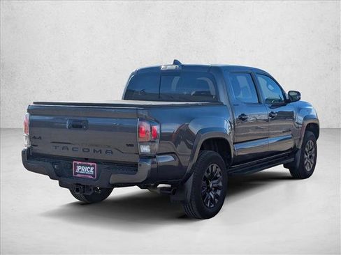 Used 2022 Toyota Tacoma Limited image 5