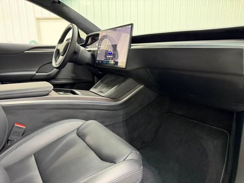 Used 2024 Tesla Model X AWD/4WD image 14