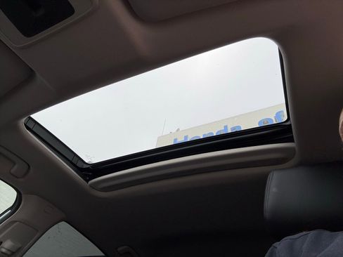 Used 2024 Honda Civic EX-L image 27