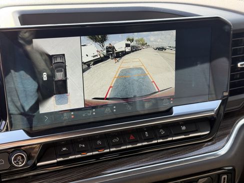 Used 2024 Chevrolet Silverado 1500 LT Trail Boss w/ LT Trail Boss Premium Package image 21