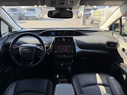 Used 2021 Toyota Prius XLE FWD image 12