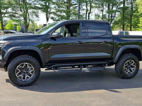 New 2026 Chevrolet Colorado ZR2 w/ Technology Package AWD/4WD image 7