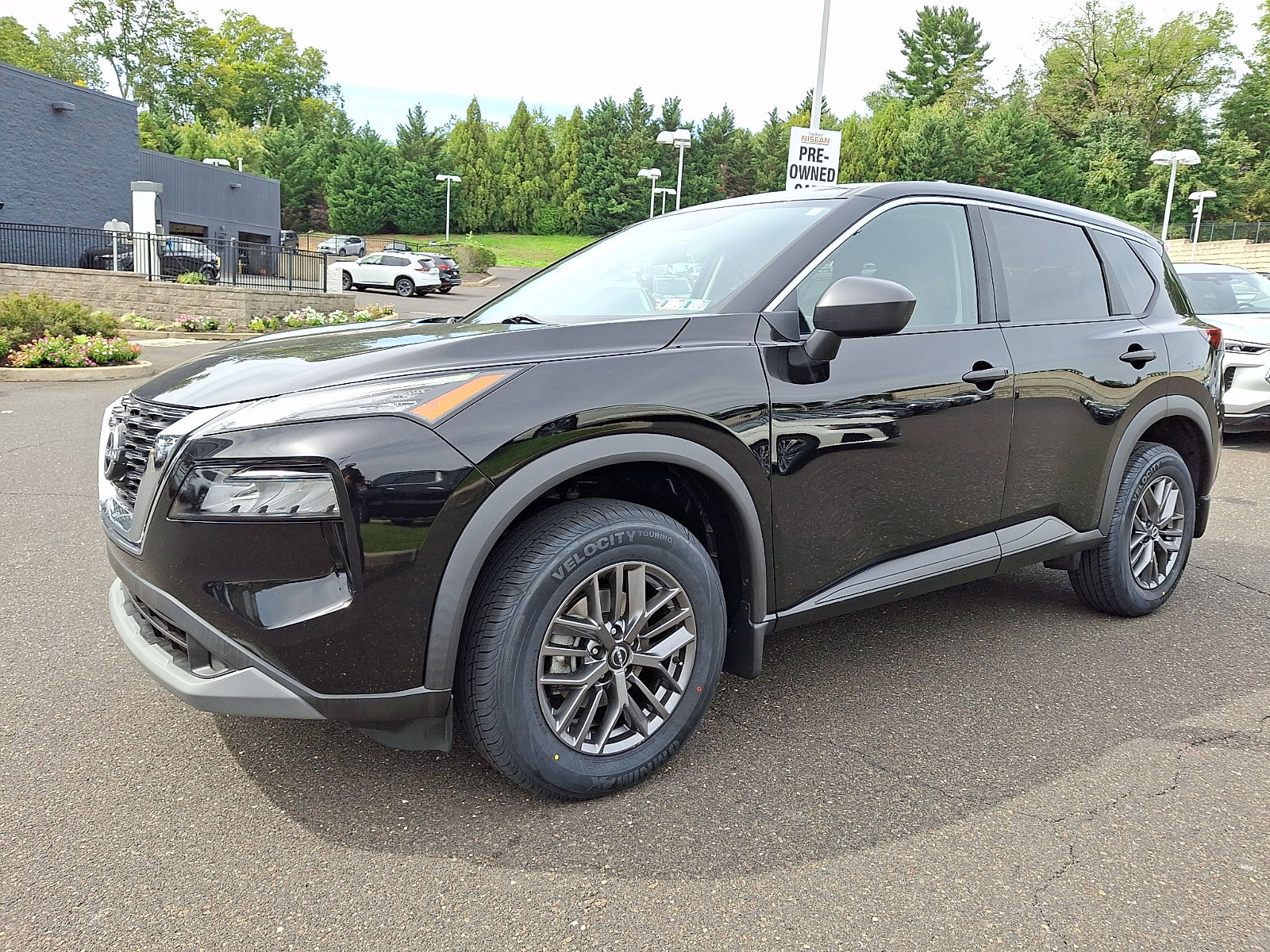 Certified 2023 Nissan Rogue S AWD/4WD image 3