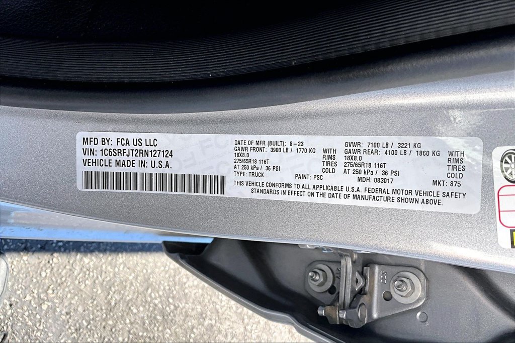 Used 2024 RAM 1500 Laramie AWD/4WD image 32