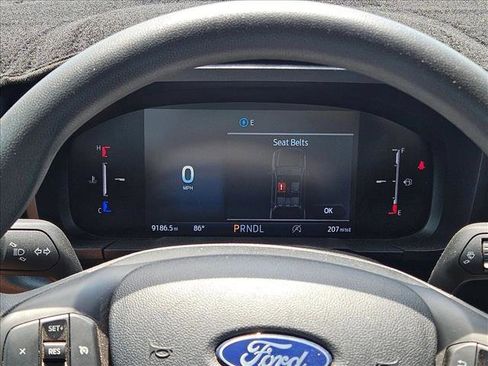 Used 2025 Ford Maverick XL w/ Equipment Group 102A AWD/4WD image 9