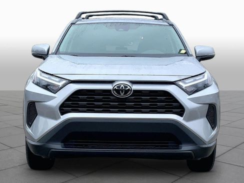 Used 2024 Toyota RAV4 XLE AWD/4WD image 4