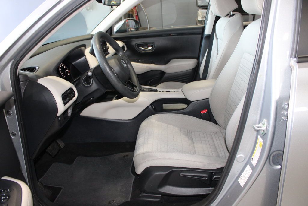 Used 2025 Honda HR-V LX image 7