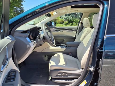 New 2026 Cadillac XT5 Premium Luxury w/ LPO, Floor Liner Package AWD/4WD image 15