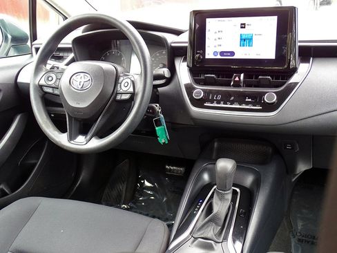 Used 2023 Toyota Corolla LE FWD image 32