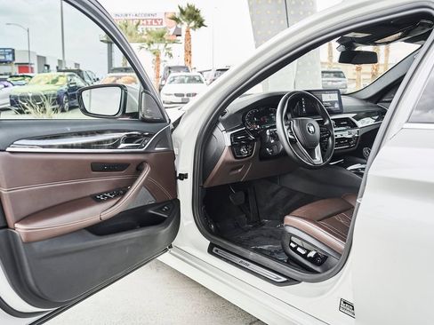 Used 2022 BMW 540i xDrive w/ Executive Package AWD/4WD image 12