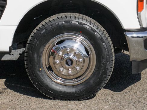 Used 2023 Ford F350 XL w/ XL Chrome Package image 37