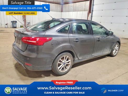 Used 2018 Ford Focus SE FWD image 4