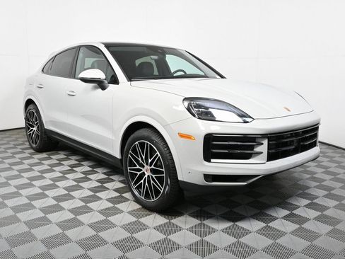 Certified 2026 Porsche Cayenne Coupe AWD/4WD image 24