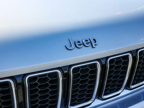 Used 2022 Jeep Grand Cherokee Overland image 19