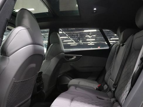 Used 2024 Audi SQ8 Prestige w/ Prestige Package image 13