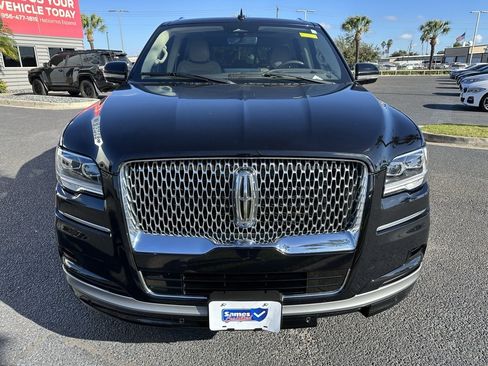 Used 2023 Lincoln Navigator Reserve image 9