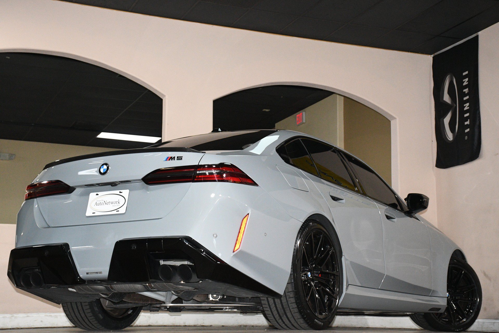 Used 2025 BMW M5 w/ Carbon Package AWD/4WD image 85