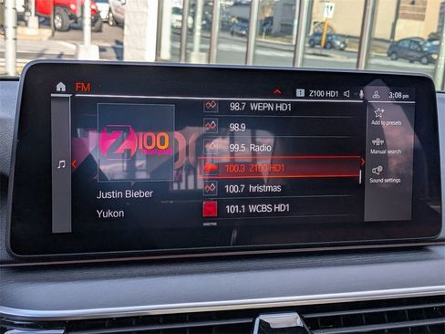 Used 2023 BMW 530i xDrive w/ Premium Package image 22