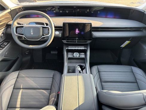 New 2026 Lincoln Nautilus Reserve w/ Jet Appearance Package image 11