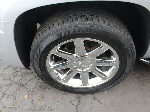 Used 2014 GMC Yukon XL Denali image 11