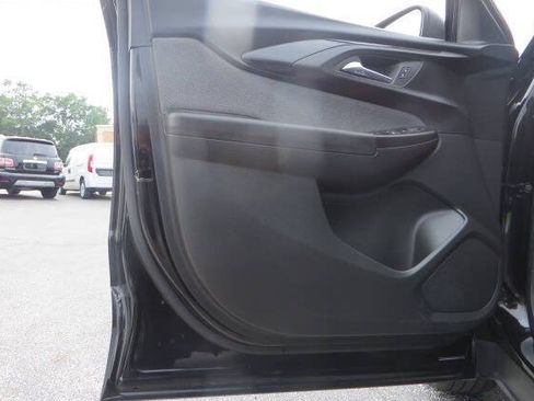 Used 2022 Chevrolet TrailBlazer LS FWD image 12