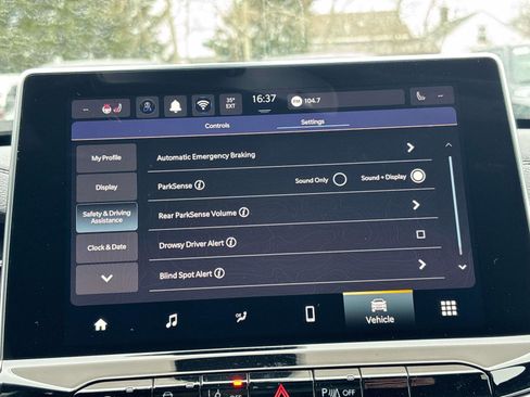 New 2026 Jeep Compass Limited image 13