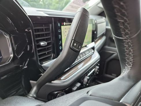 Used 2025 Chevrolet Silverado 2500 LT w/ Convenience Package AWD/4WD image 18